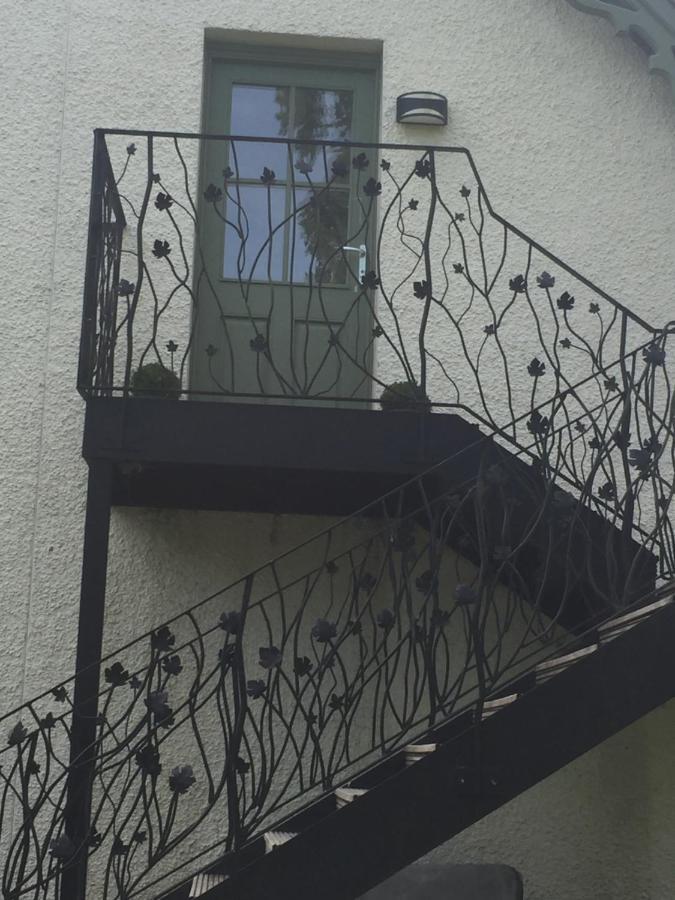 Self Contained Studio Rumbling Bridge 킨로스 외부 사진
